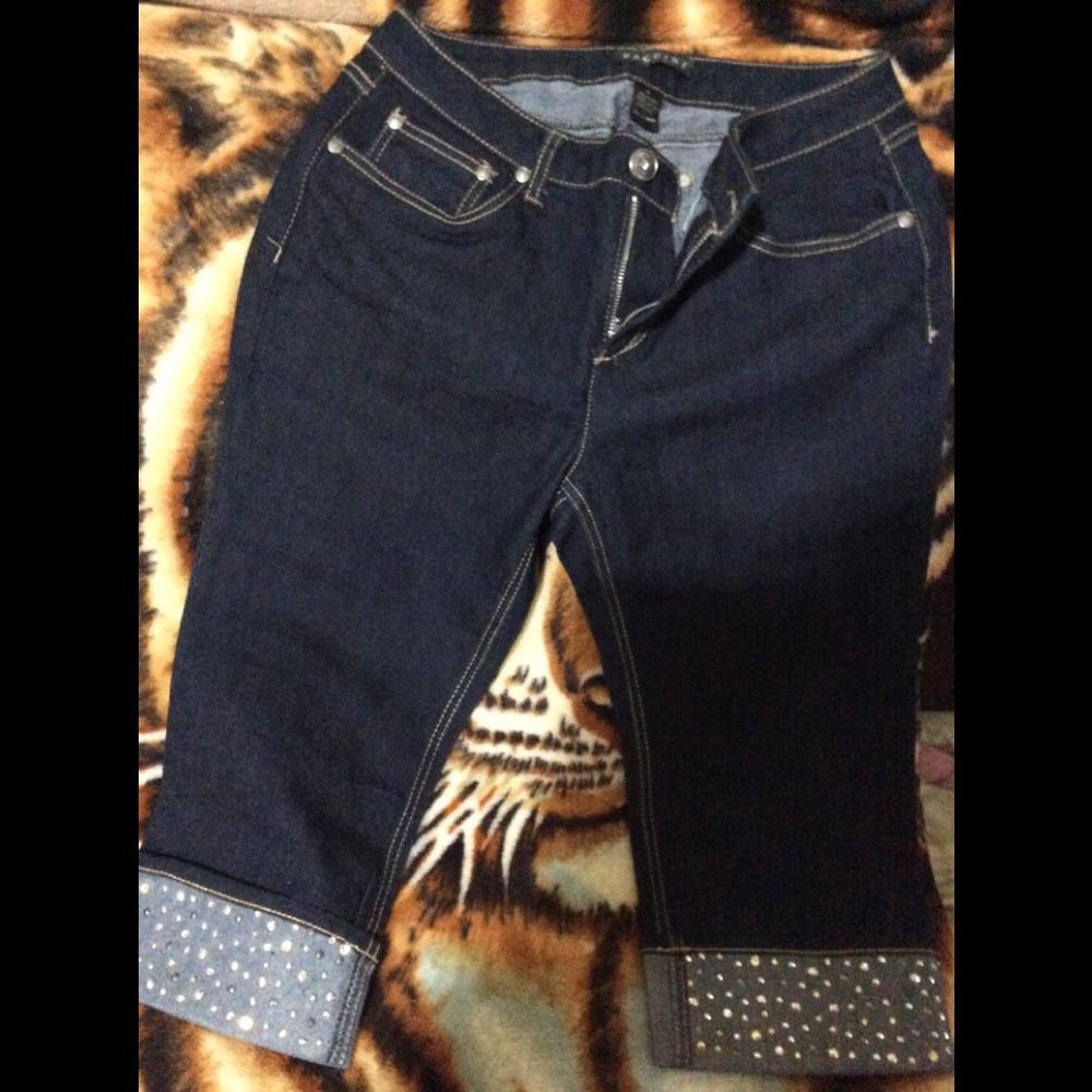 BACCINI NAVY BLUE CAPRI JEANS SIZE  8 MEDIUM